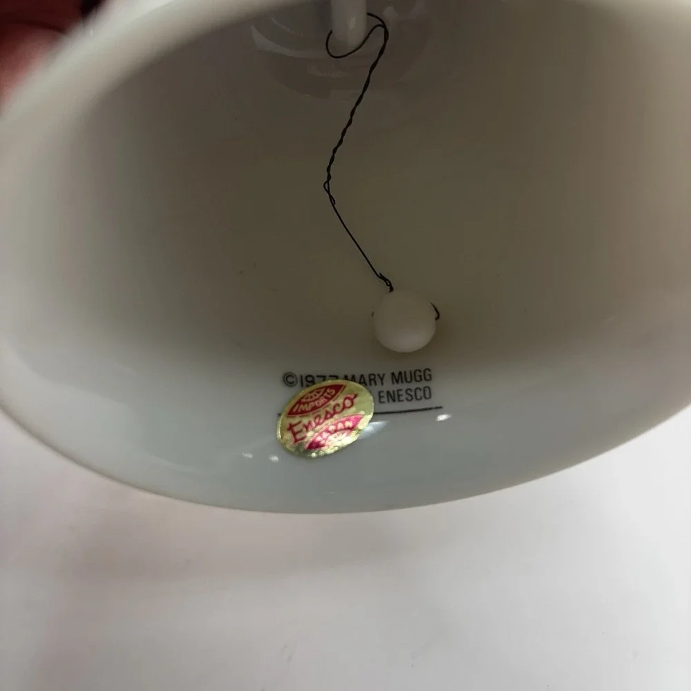 Porcelain‎ Enesco Bell by Mary Mugg 1977 Baby Bird With Butterfly 5 3/4